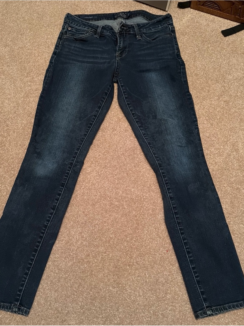 Lucky Brand women's denim jeans in a dark wash Ultra Skinny 2 26 A